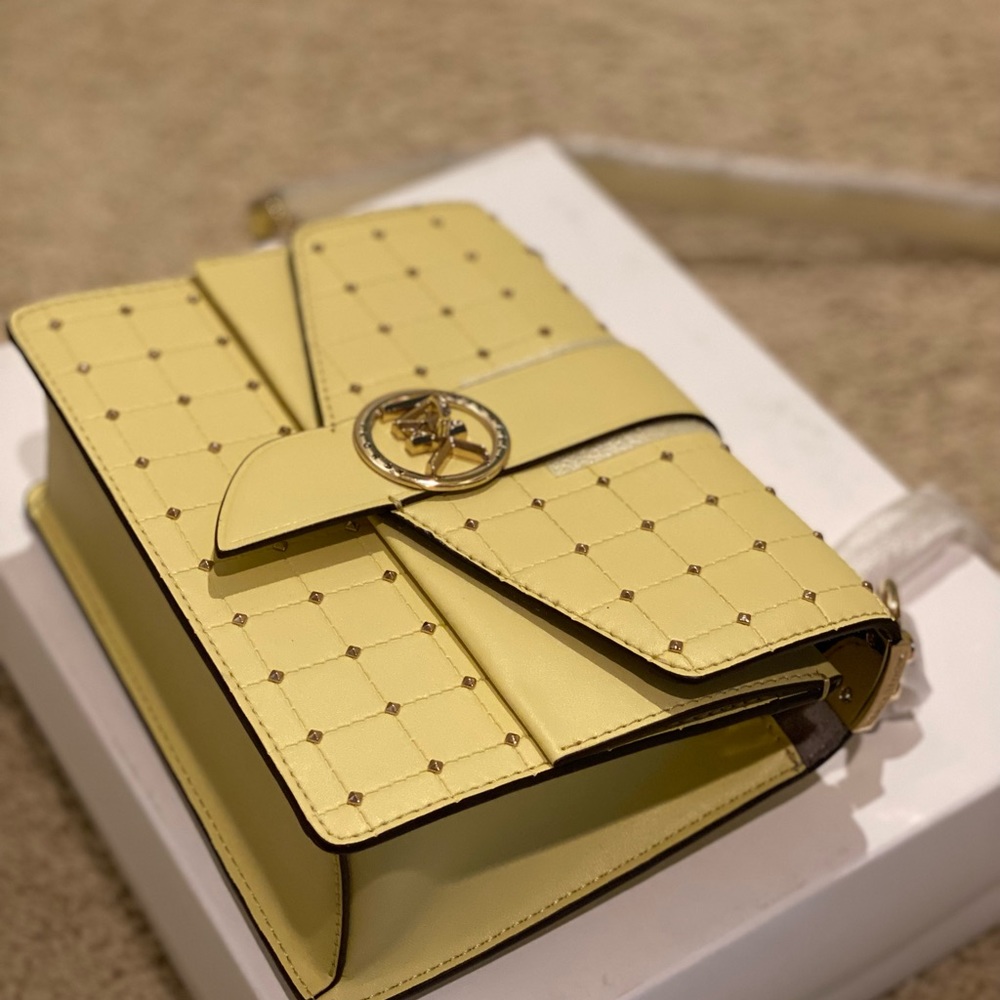 Bag - Picture 3 of 7